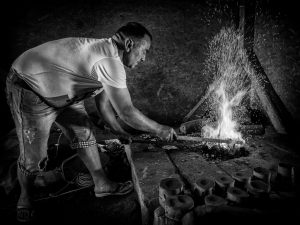 212-b Fotograf  Leif Alveen  -  Traditional bellmaking  